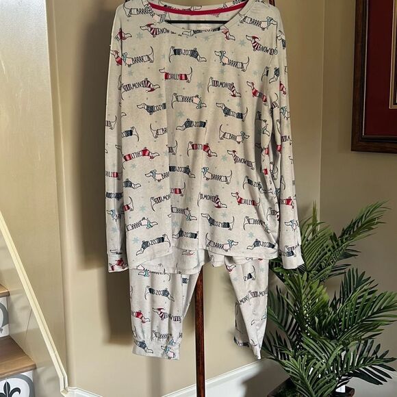 Plus Size Dachshund Pajamas - Picture 1 of 7